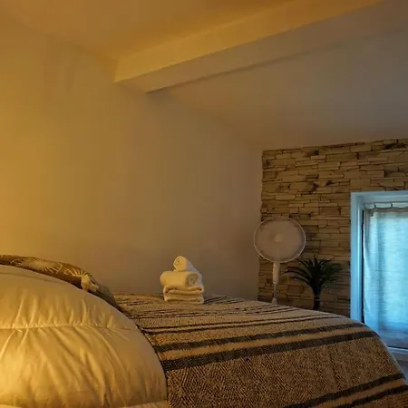 Emplacement N°1+terrasse Vue+cité+trivalle+clim