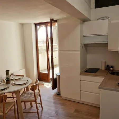 Emplacement N°1+terrasse Vue+cité+trivalle+clim Carcasona